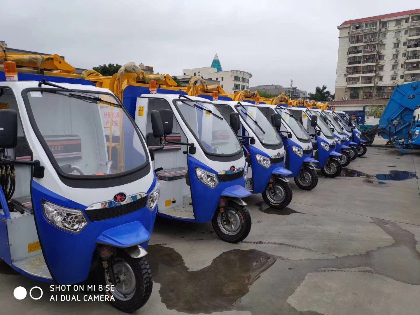 宇鋒環衛車(chē)上饒市(shì)城管局交付現場